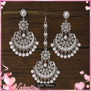 Indian 2 pc earrings with tikka set
